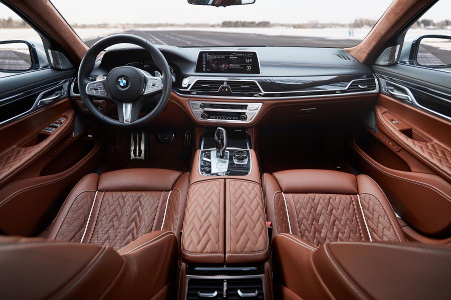 Торпедо BMW 745Le (G12) 2019 года  (WW) (фото 19 из 47)